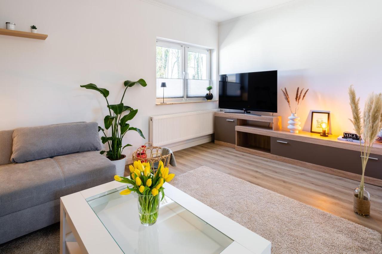 Vivid - Ideal Fuer 4 - Strandnaehe Mit 2 Terrassen - 2 Sz & Wz Varel Kültér fotó